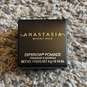 Anastasia Beverly Hills Dipbrow Pomade - Medium brown